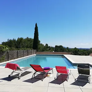 Les Garrigues De La Vallée Des Baux Paradou